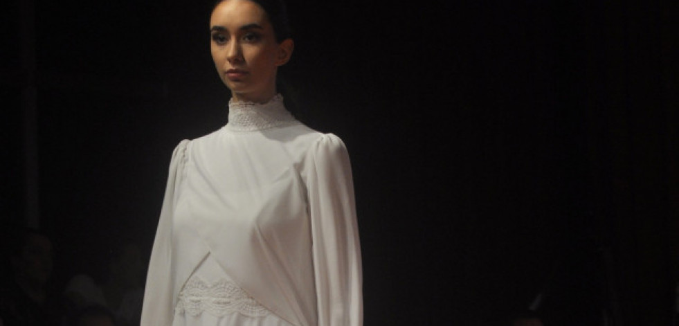 Moda y tradición con José Matteos en la Mostra do Encaixe de Camariñas