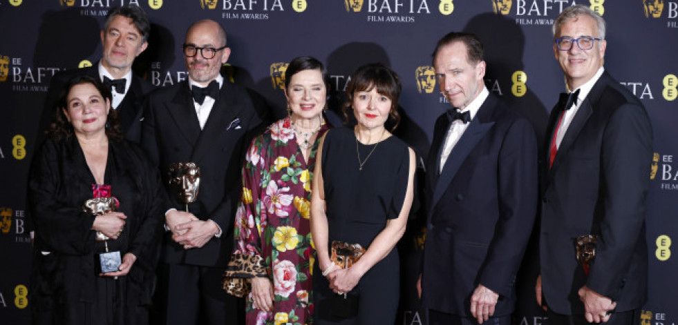 ‘Cónclave’ de glamour en un Londres de cine