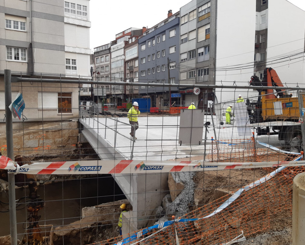 Hormigonado puente calle fomento carballo