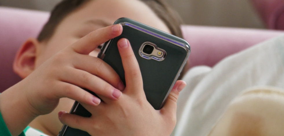 La ley obligará a que los nuevos dispositivos digitales lleven pin parental por defecto