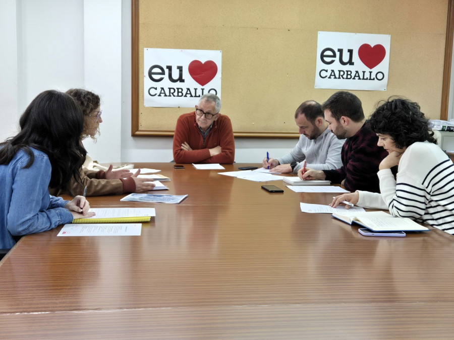 La Mesa Local de Comercio carballesa da luz verde a un amplio programa para 2025