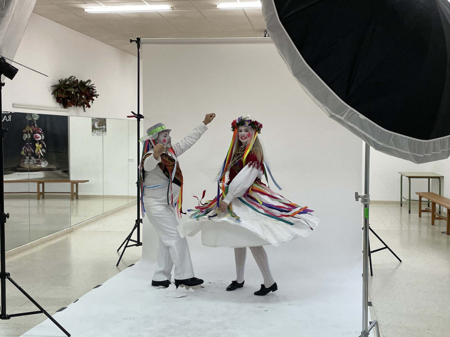 Los Madamitos de Cerqueda, en las vallas publicitarias con Aceites Abril