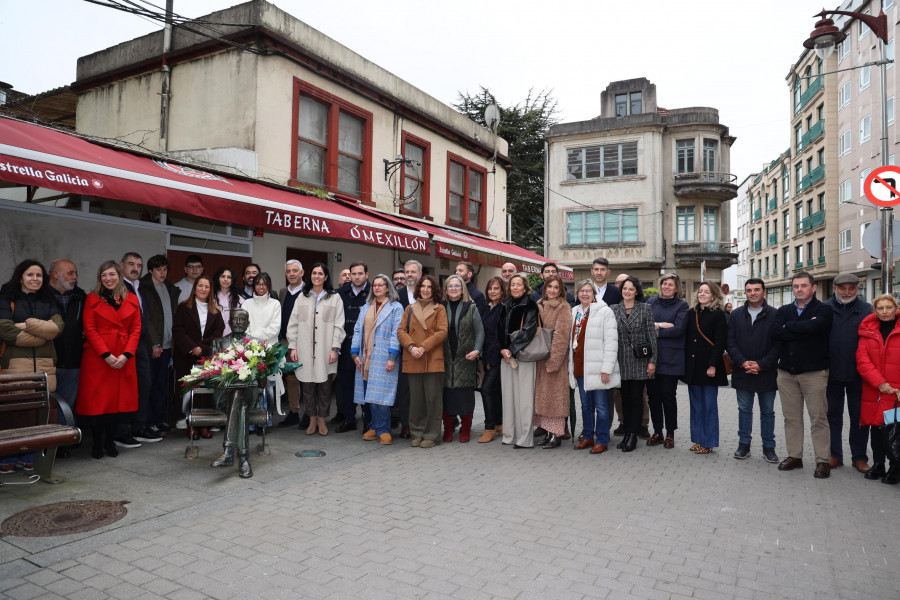 Emotivo homenaje a Alfredo Brañas en Carballo en el 125º aniversario de su fallecimiento