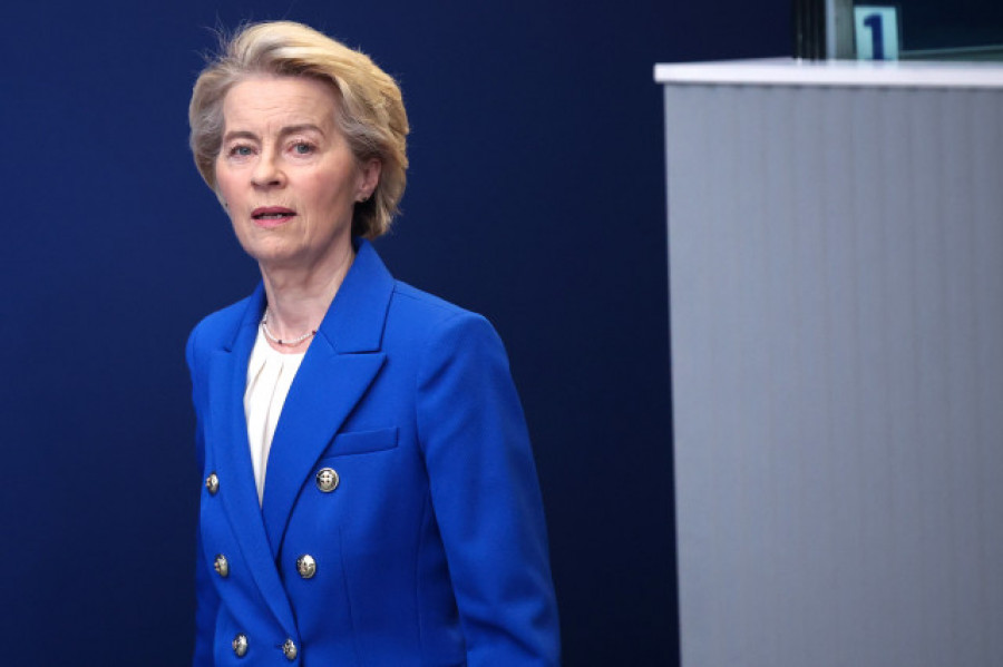 Von der Leyen traslada a Pedro Sánchez el apoyo de la Comisión Europea