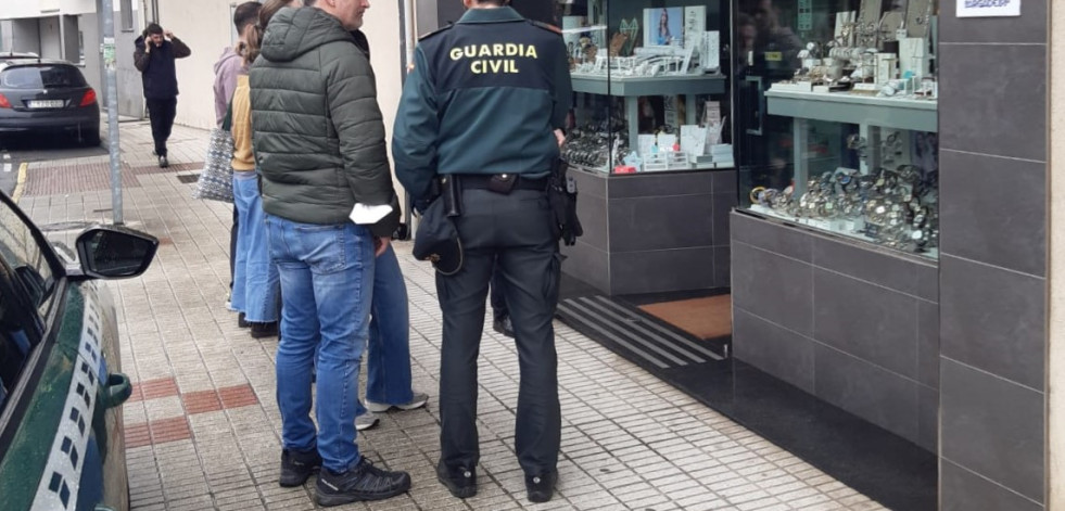A prisión los dos hombres detenidos por robar en una joyería de A Laracha