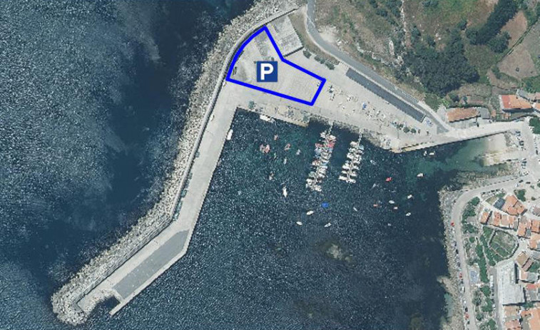 El Concello de Ponteceso habilitará un aparcamiento de 150 plazas en el puerto de Corme