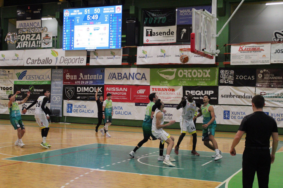 Los carballeses cimentan su octavo triunfo liguero en un gran último cuarto