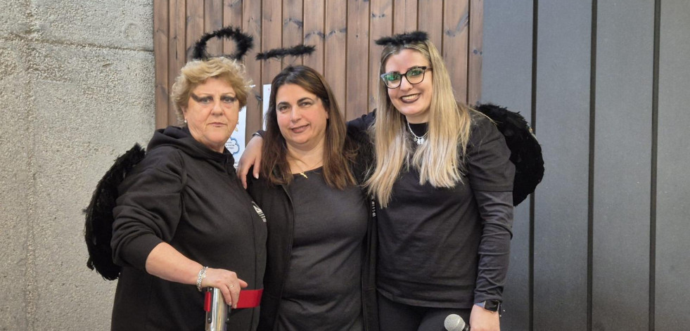 Los vecinos de  Bértoa disfrutaron de una dulce fiesta de Carnaval