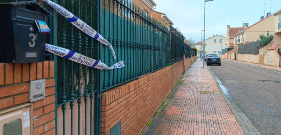 Detenidos tres menores por la muerte de una educadora en un piso tutelado en Badajoz