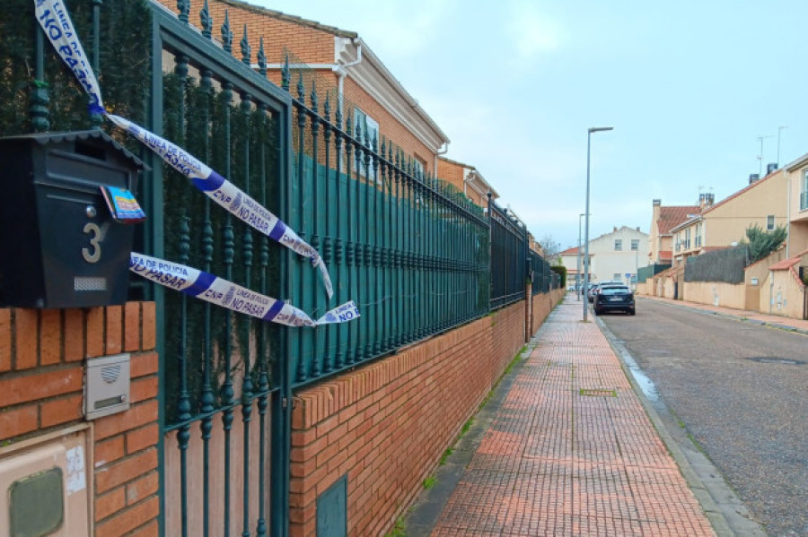 Detenidos tres menores por la muerte de una educadora en un piso tutelado en Badajoz