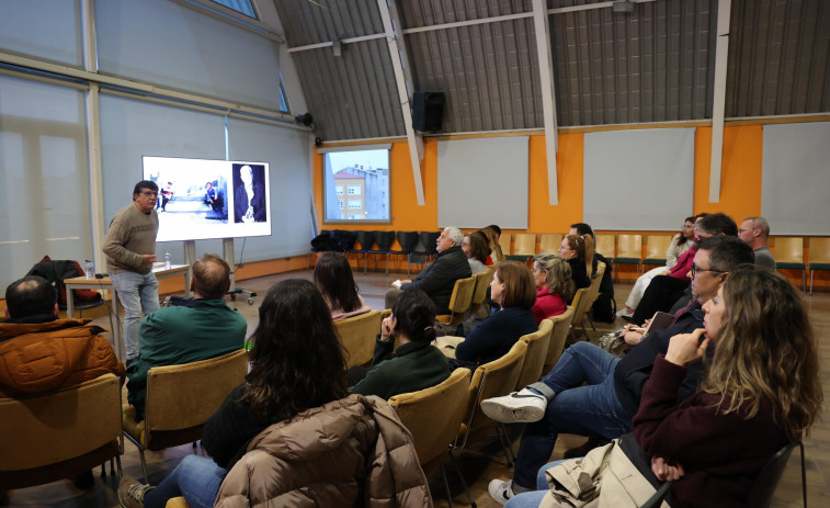 Empieza el curso para aficionados a la fotografía en Carballo