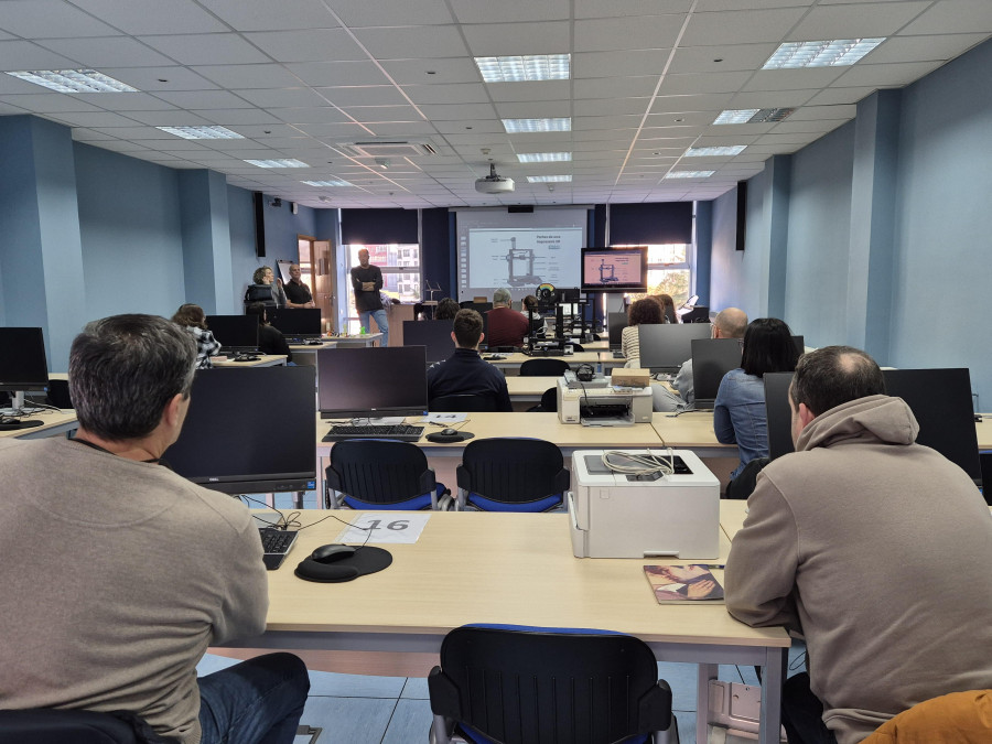 El aula Cemit de Carballo, punto de encuentro intergeneracional