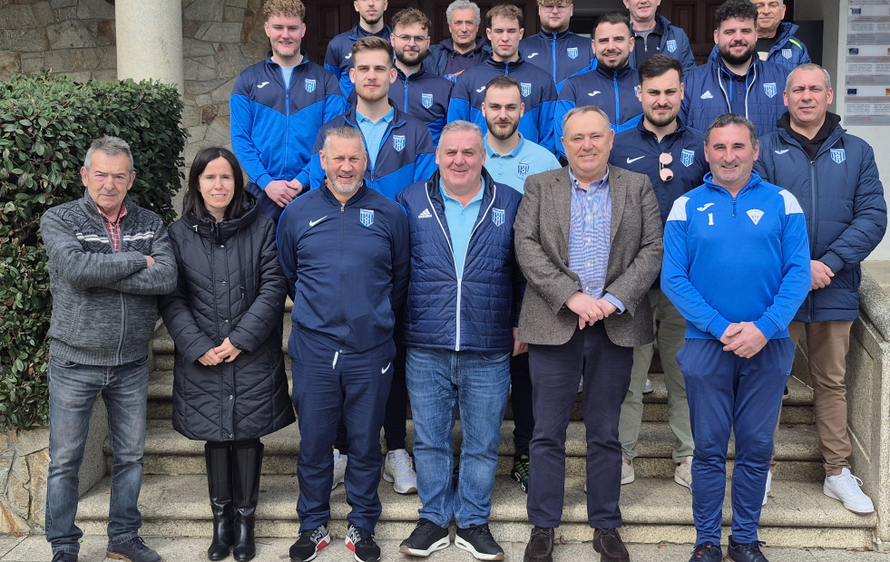 Laracha recibe el club de fútbol Galicia de Berna