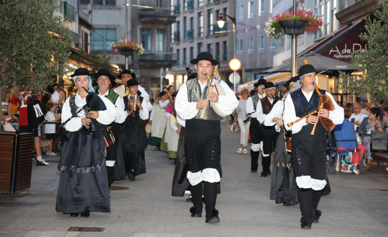 Cine y música tradicional en Carballo