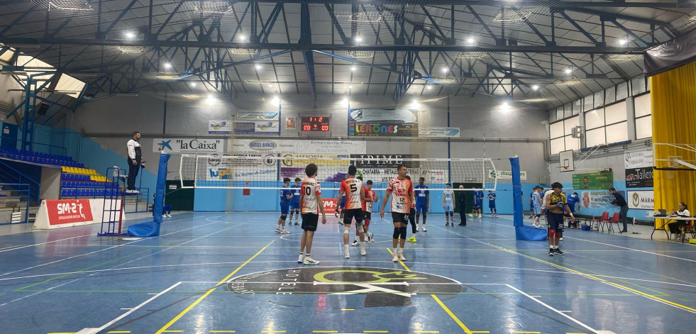 Voleibol Dumbría se impone al Palencia en el desempate