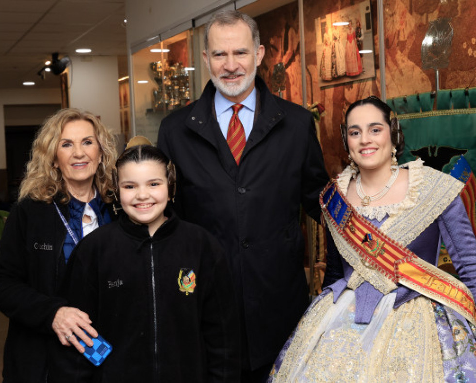 ElreyFelipeVI2dsehadesplazadoestemircolesalalocalidadvalencianadeTorrent