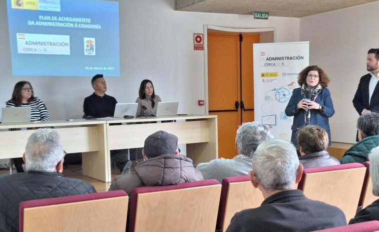 María Rivas visita el Concello cercedense para anunciar la inversión en 5G del Gobierno