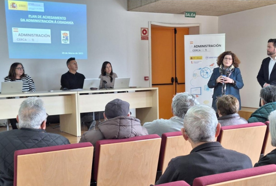 María Rivas visita el Concello cercedense para anunciar la inversión en 5G del Gobierno