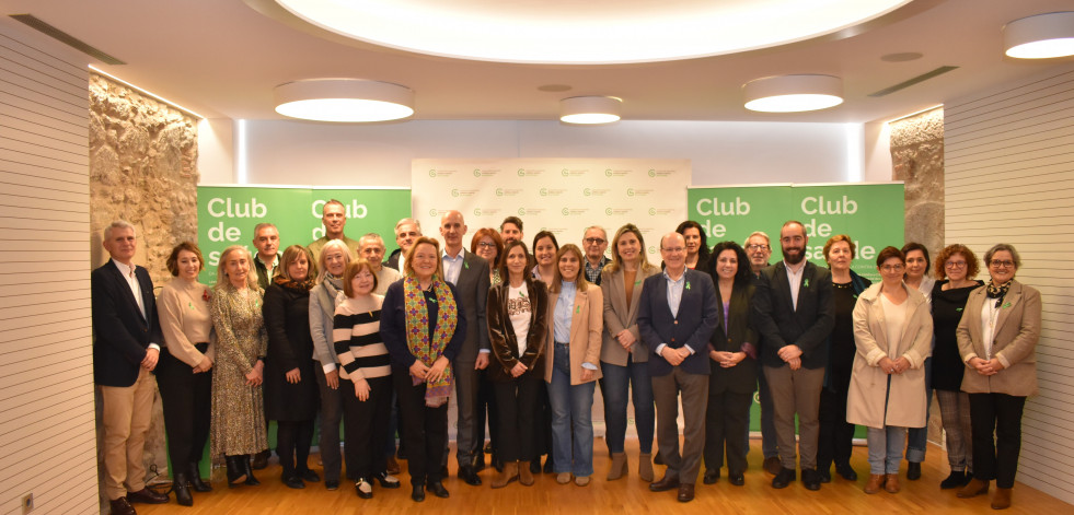 Los clubs de salud de Cee y Vimianzo fomentarán la salud integral de enfermos de cáncer y sus familias