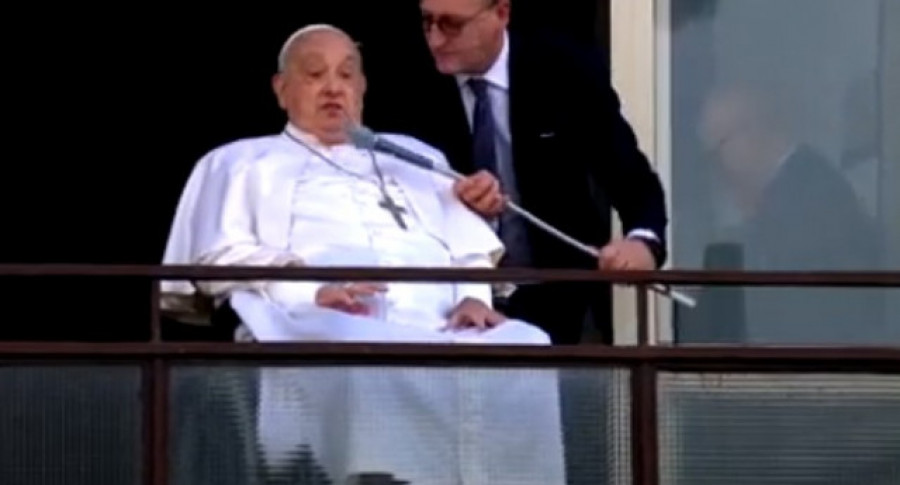 El médico que trató al papa: "Tuvimos que elegir entre dejarlo ir o probar con todo"