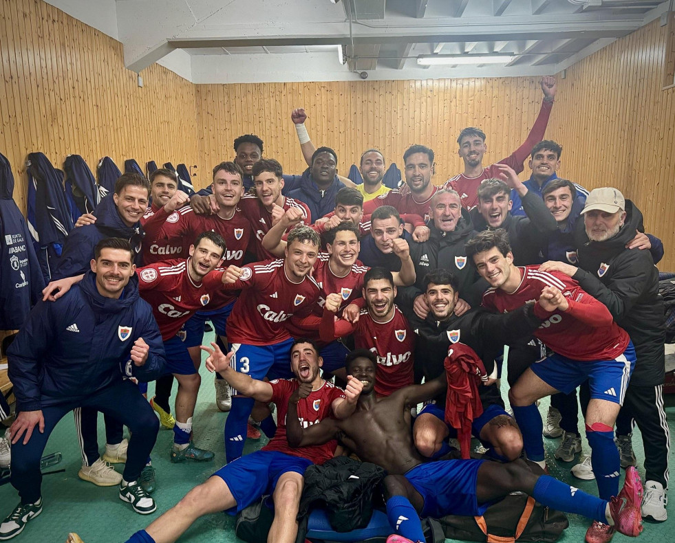 Los jugadores celebran la victoria