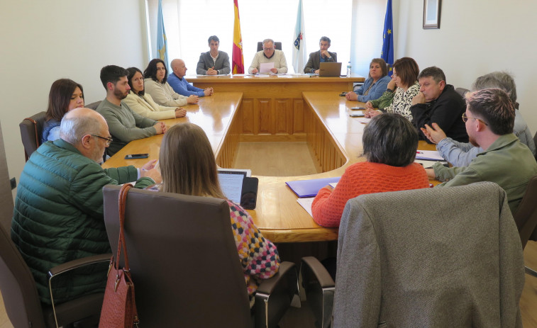A Laracha aprueba en el pleno la propuesta para solicitar a Unicef ser ‘Ciudad Amiga de la Infancia’