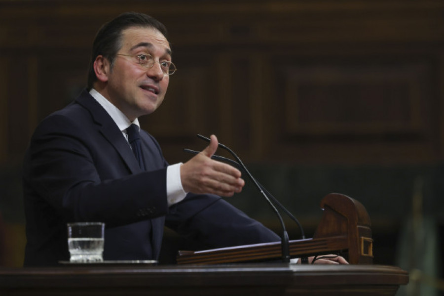 Albares asegura que “nadie se está preparando para una guerra”