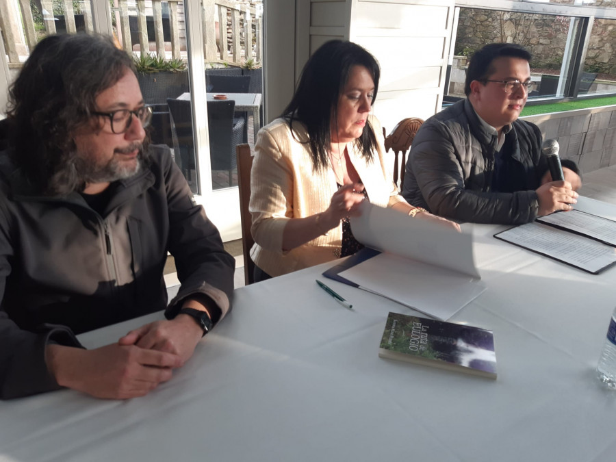 Ofrenda floral y literatura para homenajear a Eulogio Suárez Rodríguez