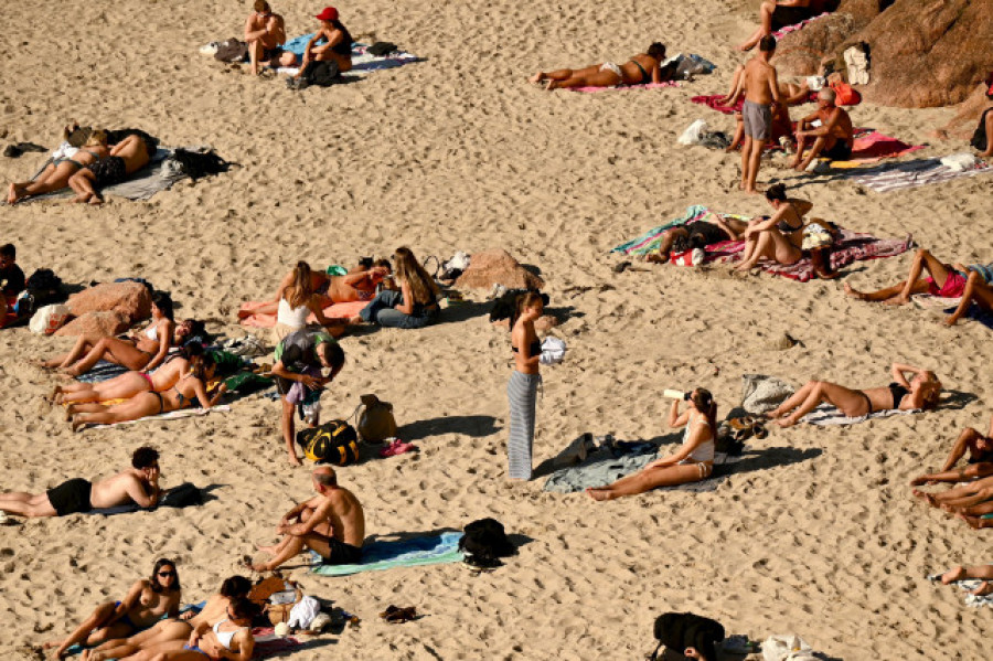 El buen coruñés va a la playa en marzo