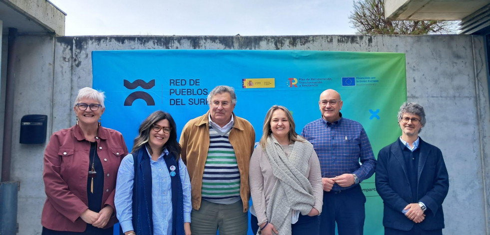 Representantes del Concello carballés asisten en Cantabria a una cita sobre crecimiento del surf