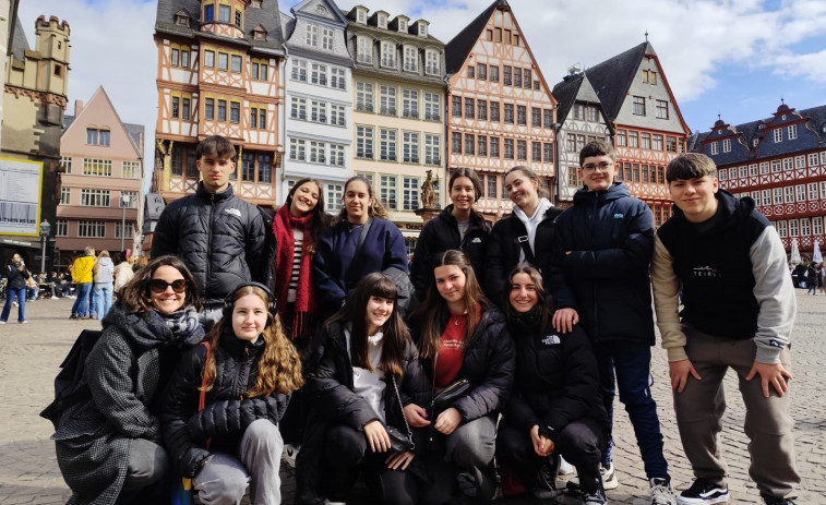 Empiezan los viajes de Erasmus del instituto de Ponteceso