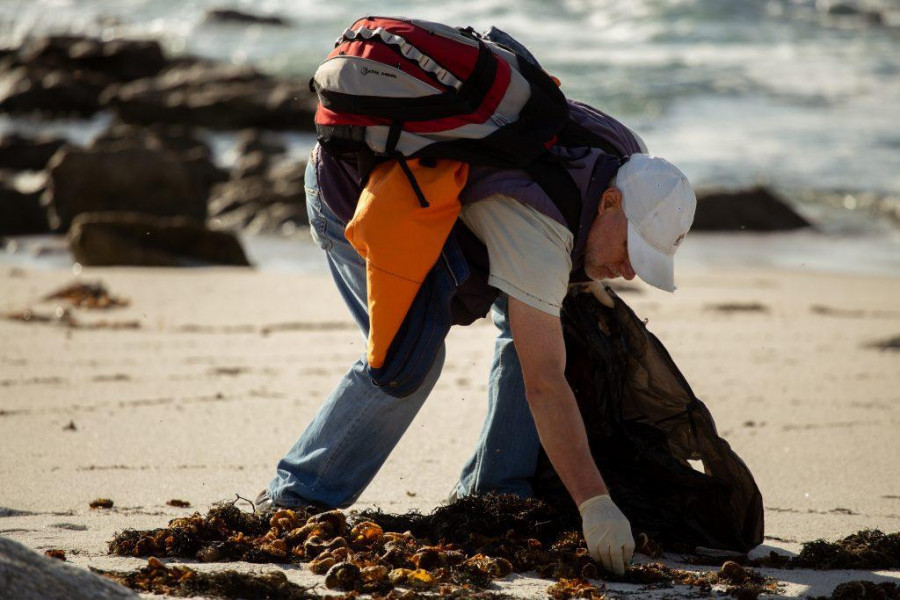 Temporada de Mar anima a participar en la limpieza de la playa de Langosteira