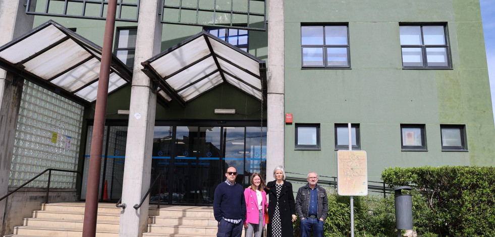 El PSOE denuncia en Carballo la falta de profesionales en los centros de salud de la comarca