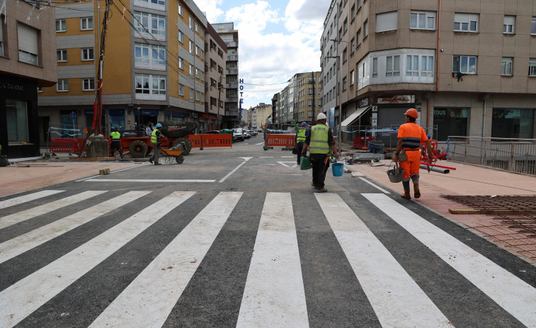 El puente de la calle Fomento de Carballo abre este viernes de manera parcial