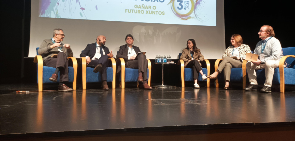 A Laracha y Carballo participan en la tercera Conferencia Estratégica del Ayuntamiento de Arteixo