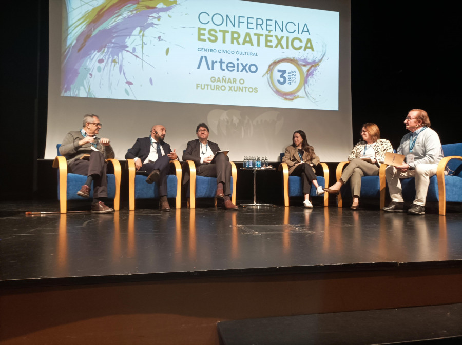 A Laracha y Carballo participan en la tercera Conferencia Estratégica del Ayuntamiento de Arteixo