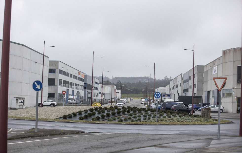 El polígono de Carballo deberá esperar más de lo previsto para tener la báscula de camiones