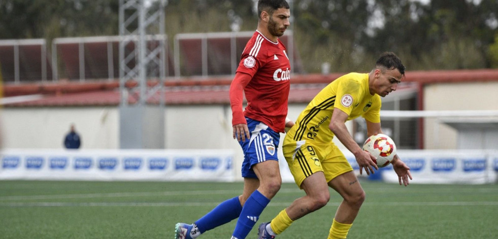 El Bergantiños se aleja del playoff tras una injusta derrota ante el Langreo