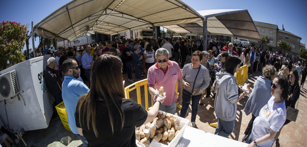 Folclore y orquestas para celebrar la Feira das Nenas