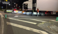 Detenido un camionero en busca y captura por circular a 168 Km/h en la carretera de Noia