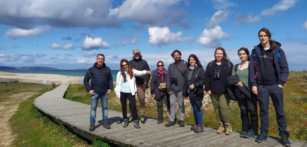 El litoral carballés acogió unas jornada de seguimiento de la ‘píllara das dunas’