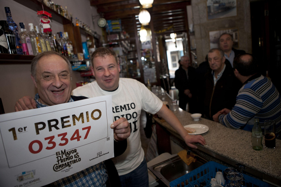 Sellado en Casa Rogelio de Baio un boleto premiado con 65.000 euros en la Bonoloto