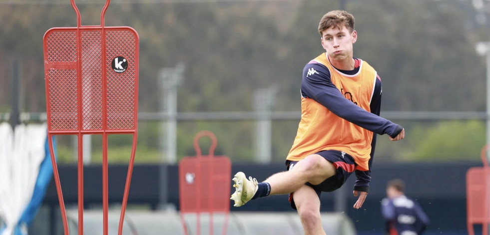 El canterano David Carreira se estrena en un entrenamiento del Dépor