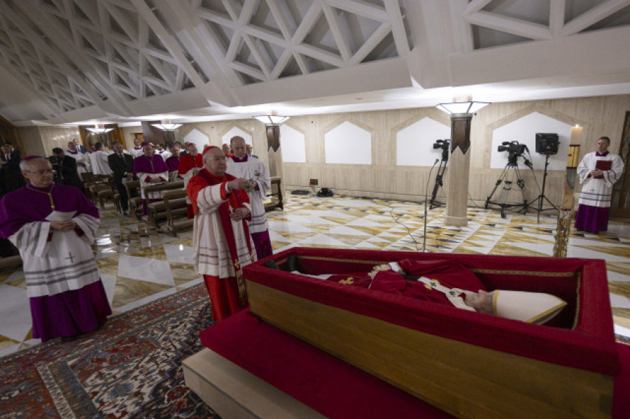 El funeral del papa Francisco será el sábado 26 de abril en la plaza de San Pedro