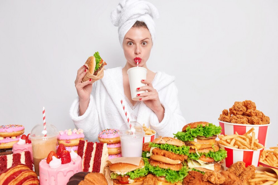 Un estudio confirma que las dietas grasas y azucaradas nublan la mente