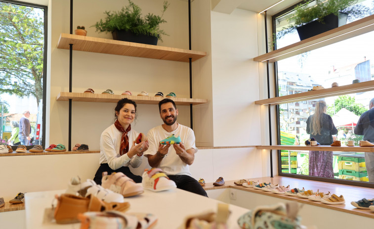 ‘Upa! Espazo barefoot’, una nueva tienda de calzado en Carballo