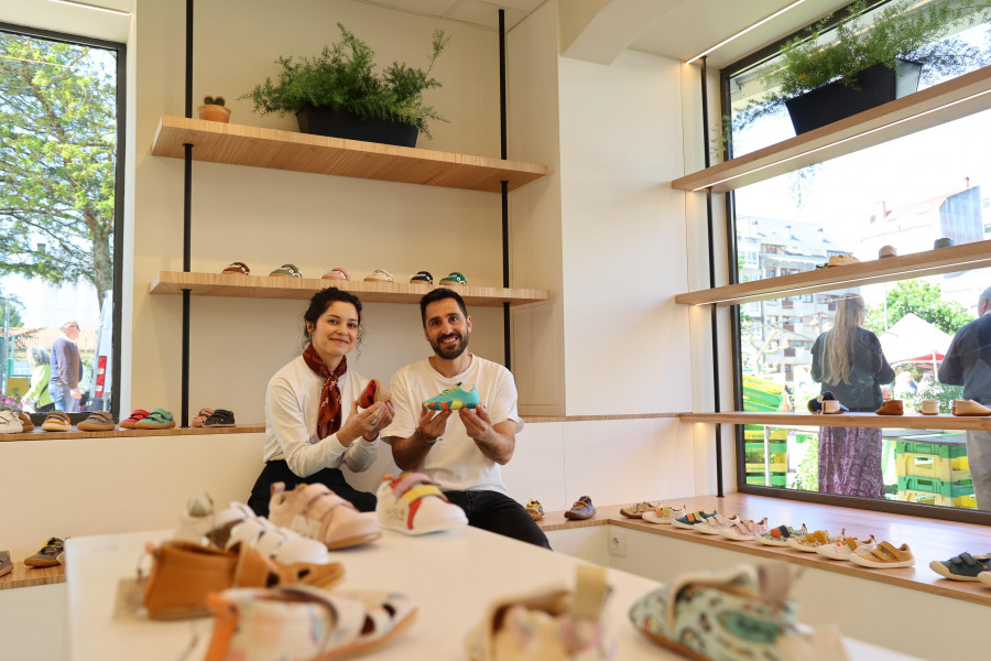 ‘Upa! Espazo barefoot’, una nueva tienda de calzado en Carballo