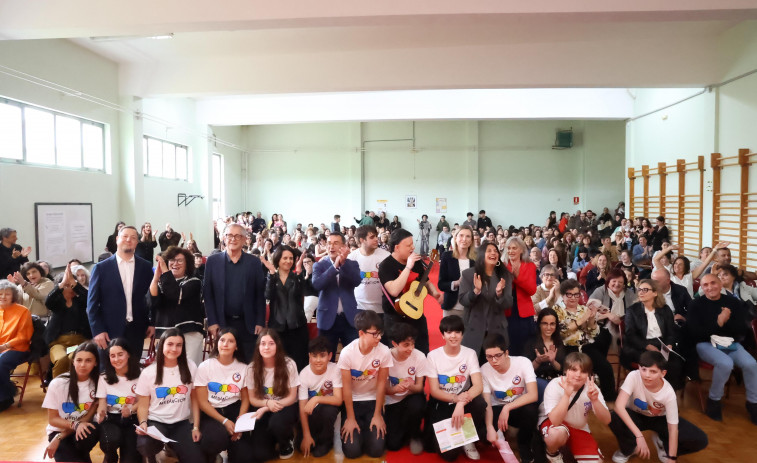 El IES Parga Pondal de Carballo celebra 20 años de compromiso, diálogo y convivencia