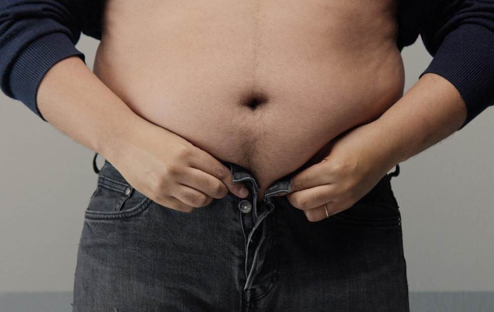 Más allá de la genética: descubren cómo la edad transforma tu cintura (y qué se puede hacer)