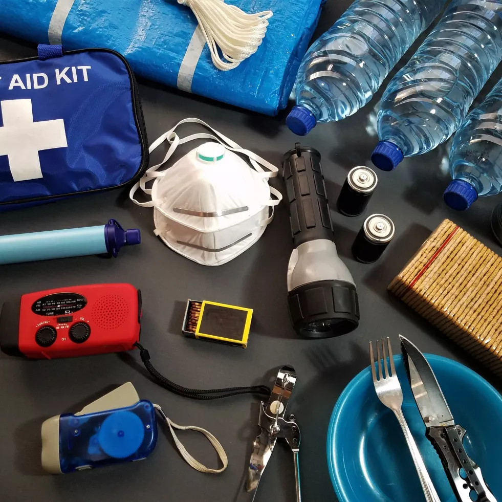Mochila de emergencia urbana, el salvavidas que todos deberían tener ya